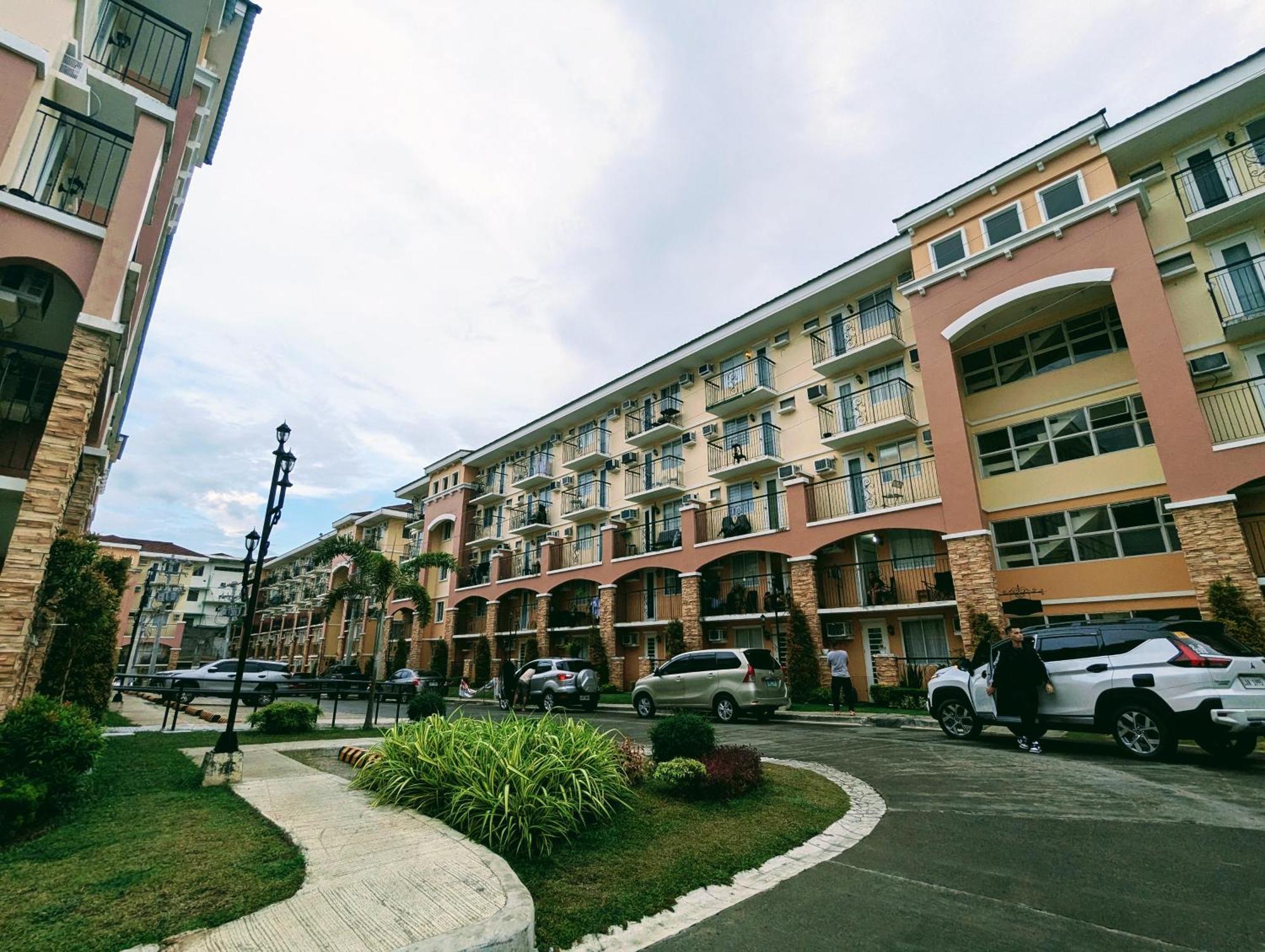 Reicondotel Arezzo Davao City Exteriör bild